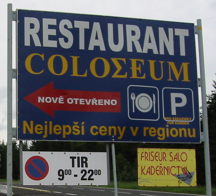 Hinweisschild Restaurant Coloseum